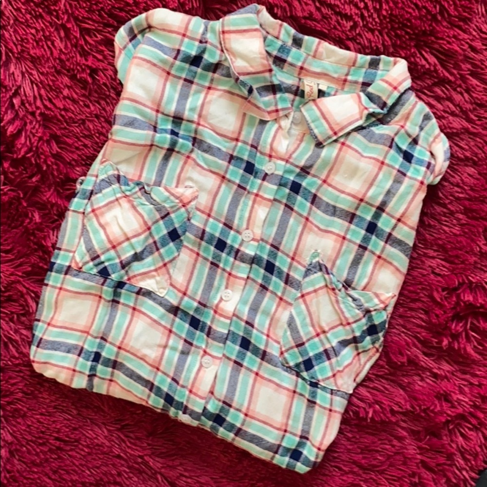 Red Camel mint, navy and red plaid button down top - Picture 11 of 12